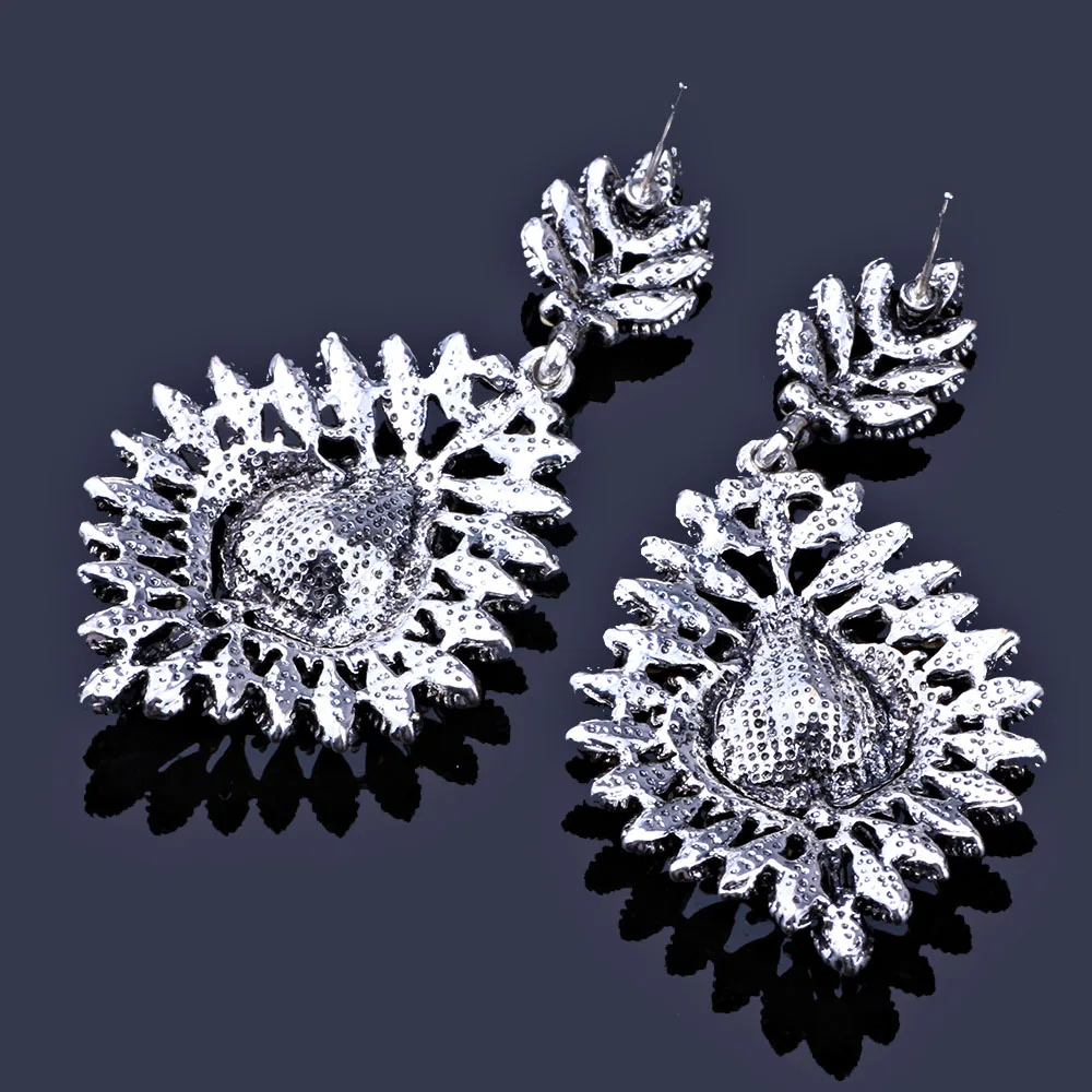 Винтажные посеребренные серьги капли с кристаллами Классические женские