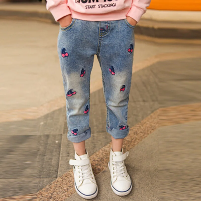 Детские штаны 2018 новые весенние модные джинсы для девочек детские с вышивкой