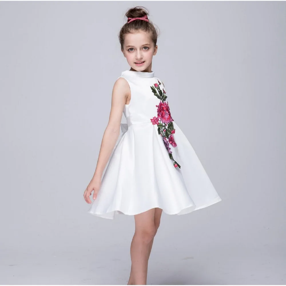 2017 Идеальный Летний Бальное платье Печати Цветок Вышивка Пятно Молнии Детские