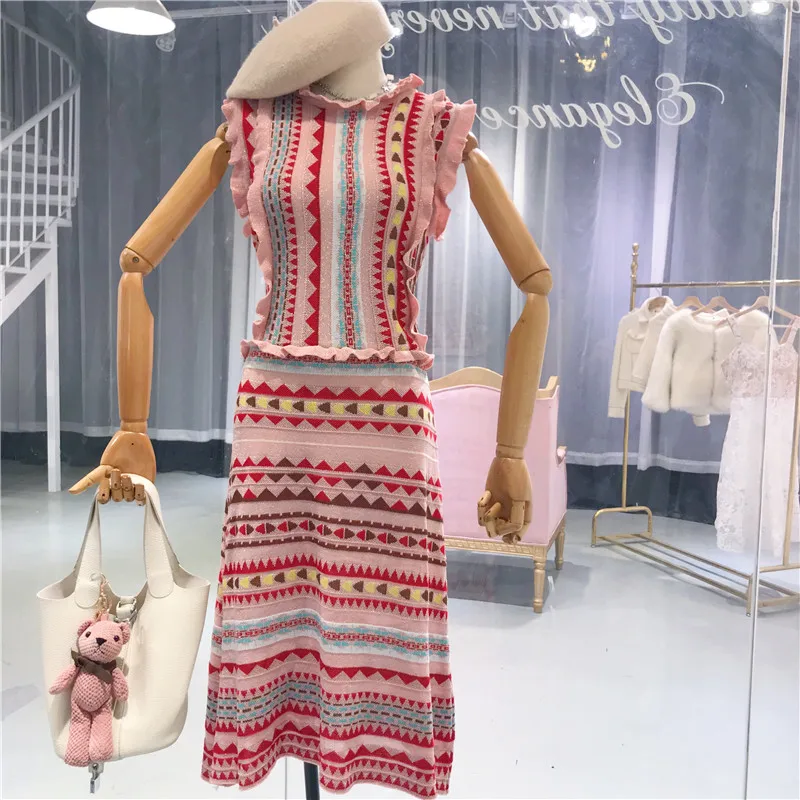 Женское трикотажное платье ALPHALMODA яркий пуловер в полоску с оборками на рукавах