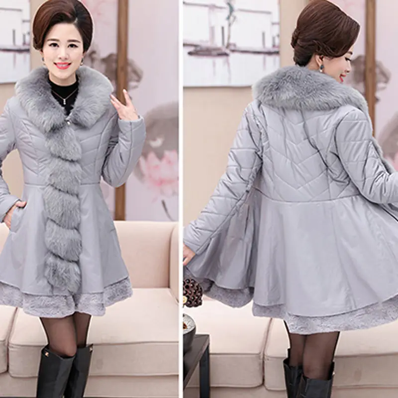 Украина среднего возраста лет хлопковая куртка 2017 Новинка зимы меховой воротник