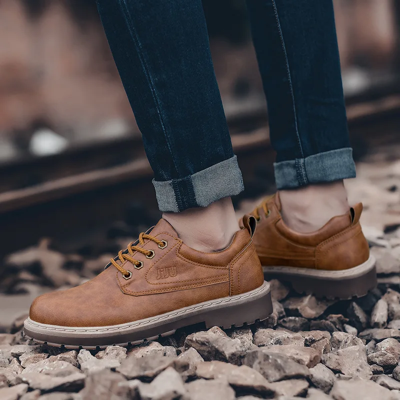 Light brown Роскошные кожаные туфли в английском стиле Мужские модельные туфли в строгом стиле модные оксфорды; сезон весна-осень; Новинка; нескользящая мужская обувь на шнуровке - Цвет: Light brown