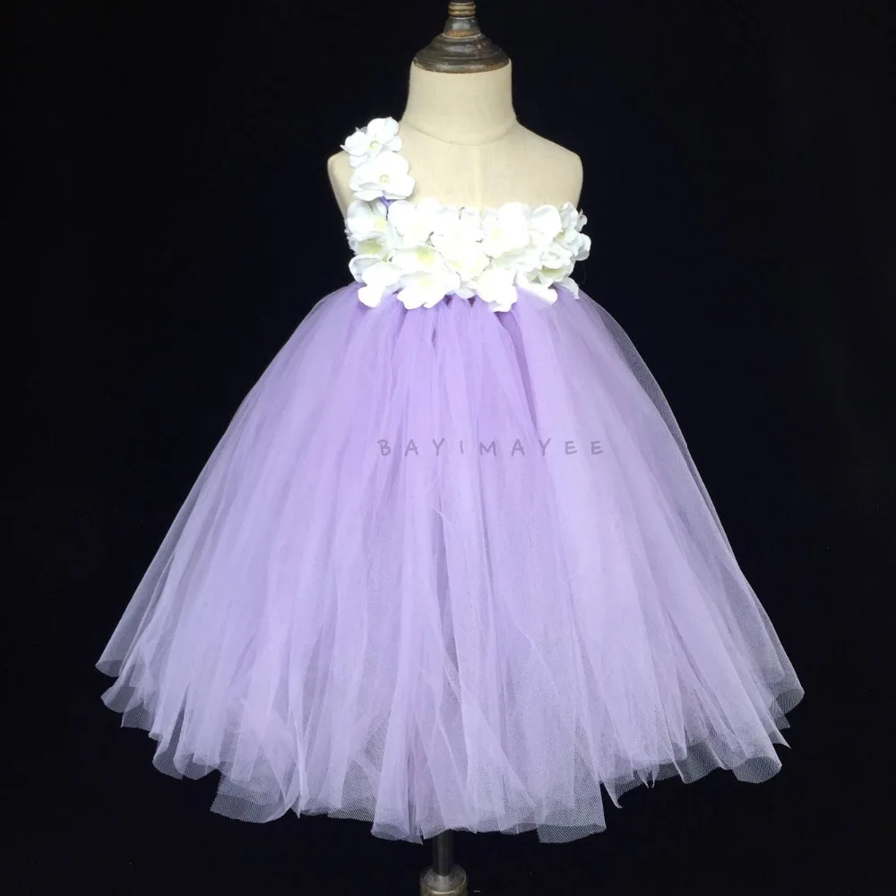 Girls Lavender Tulle Tutu Dress Kids Single Shoulder Ball Gown with White Flowers Children Wedding Party Costume Dresses |