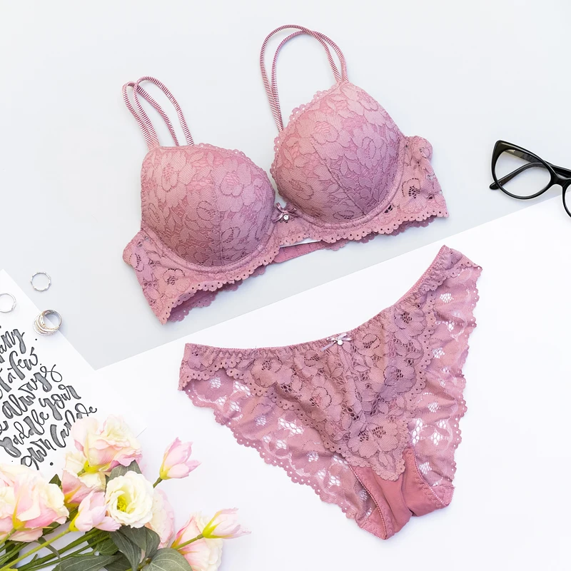Кружевные бюстгальтеры с подкладкой и трусики женские топы комплекты