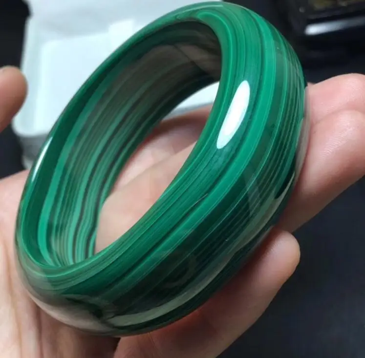 Женский браслет из настоящего малахита с натуральным кристаллом все виды колец