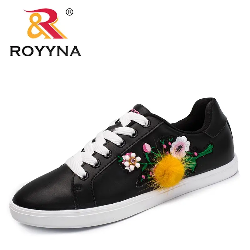 Royyna Новые популярные Стиль Для женщин Открытый Спортивная обувь Обувь цветок Femme Туфли без каблуков микрофибры леди повседневная обувь Кружево до zapalillas Mujer - Цвет: BLACK