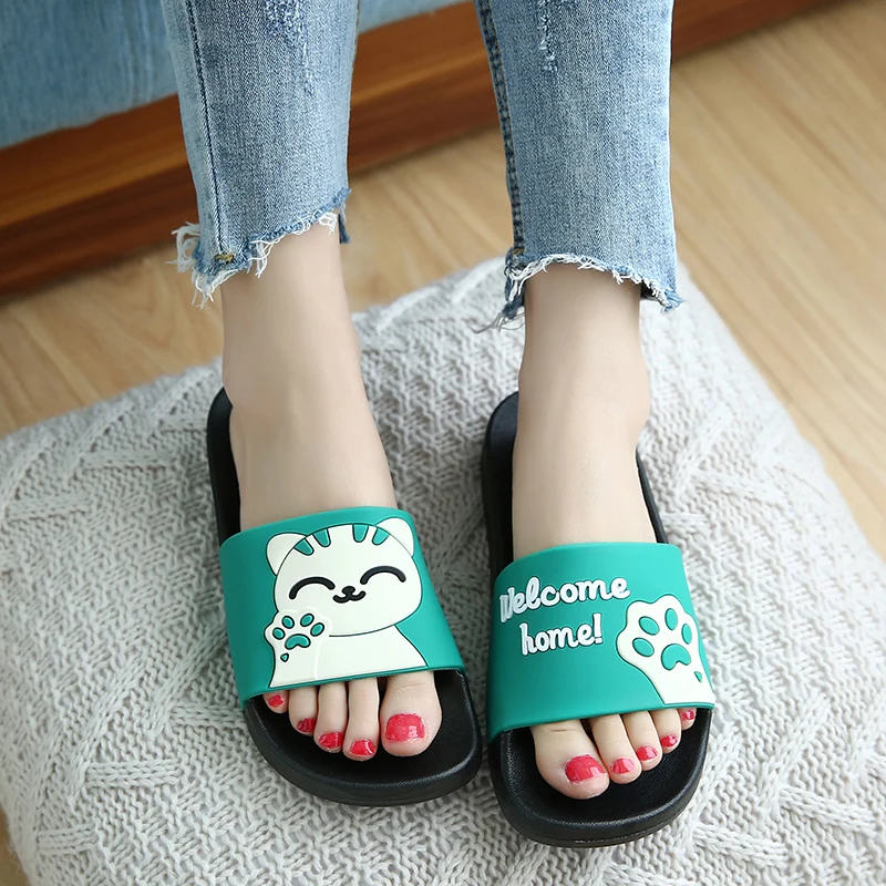 Модные женские сандалии шлепанцы летние на мягкой подошве Цвет черный красный женская обувь с рисунком кота