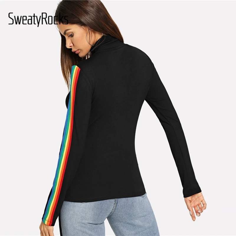 SweatyRocks черная футболка с высоким горлом и радужным полосатым рукавом для женщин Осенние Топы с длинным рукавом спортивная футболка из эластичной ткани рубашка