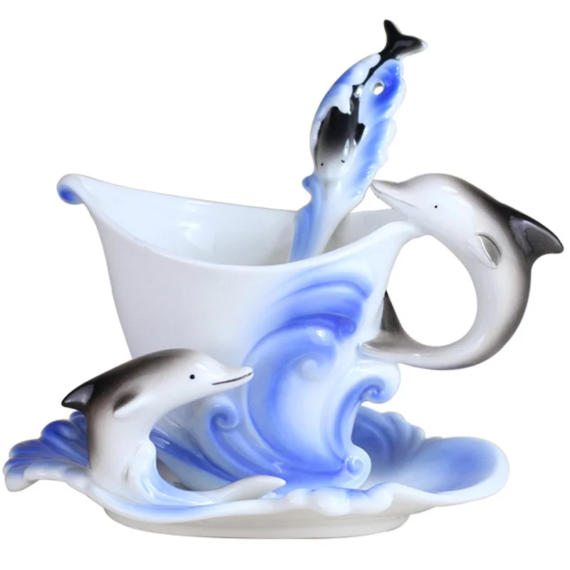 Керамическая эмалированная цветная кофейная чашка с блюдцем и ложкой в