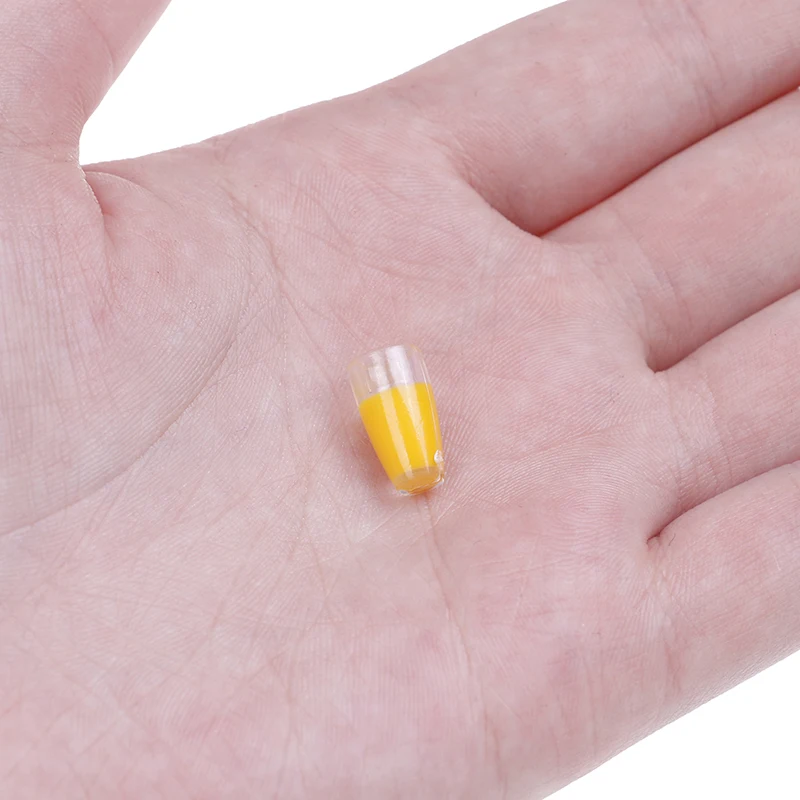 

4Pcs Mini Resin Milk Cup Water Cup Orange Fruit Juice Decoration Gifts 1:12 Dollhouse Miniature Doll house Cups Furniture Toy