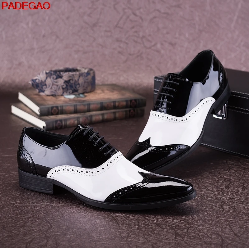 2017 мужчина указал черно-белой краской в деловой костюм кожаные ботинки Прилив