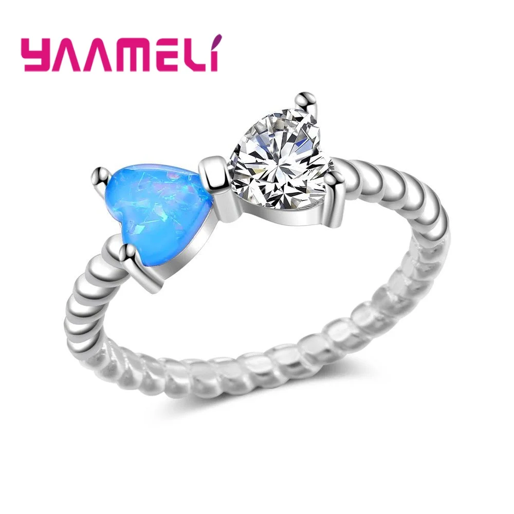 

Кольца из серебра 925 пробы с красивым бантом