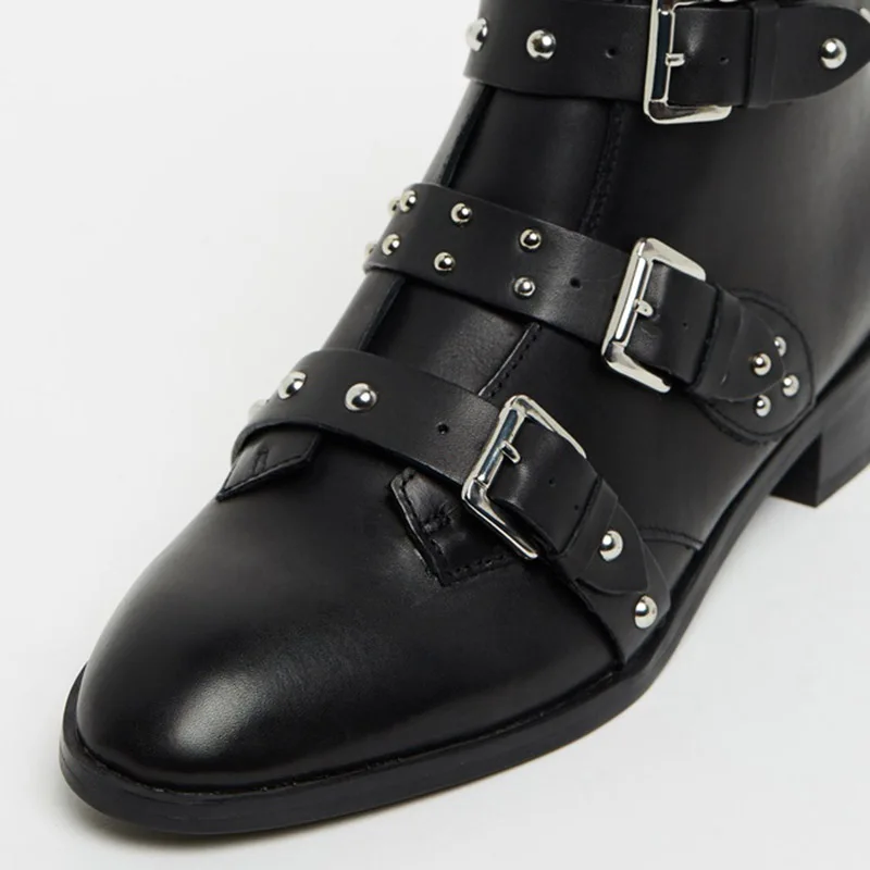 Черные женские ботинки с заклепками в стиле панк весенние на молнии закругленным