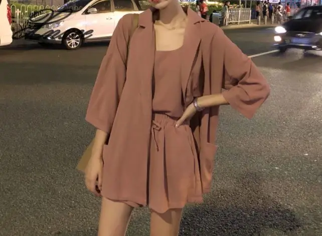 

2020 Suit Women Spring Korean Version New Solid Color Sling Loose Suit High Waist Shorts Three Piece Set Fashion wear