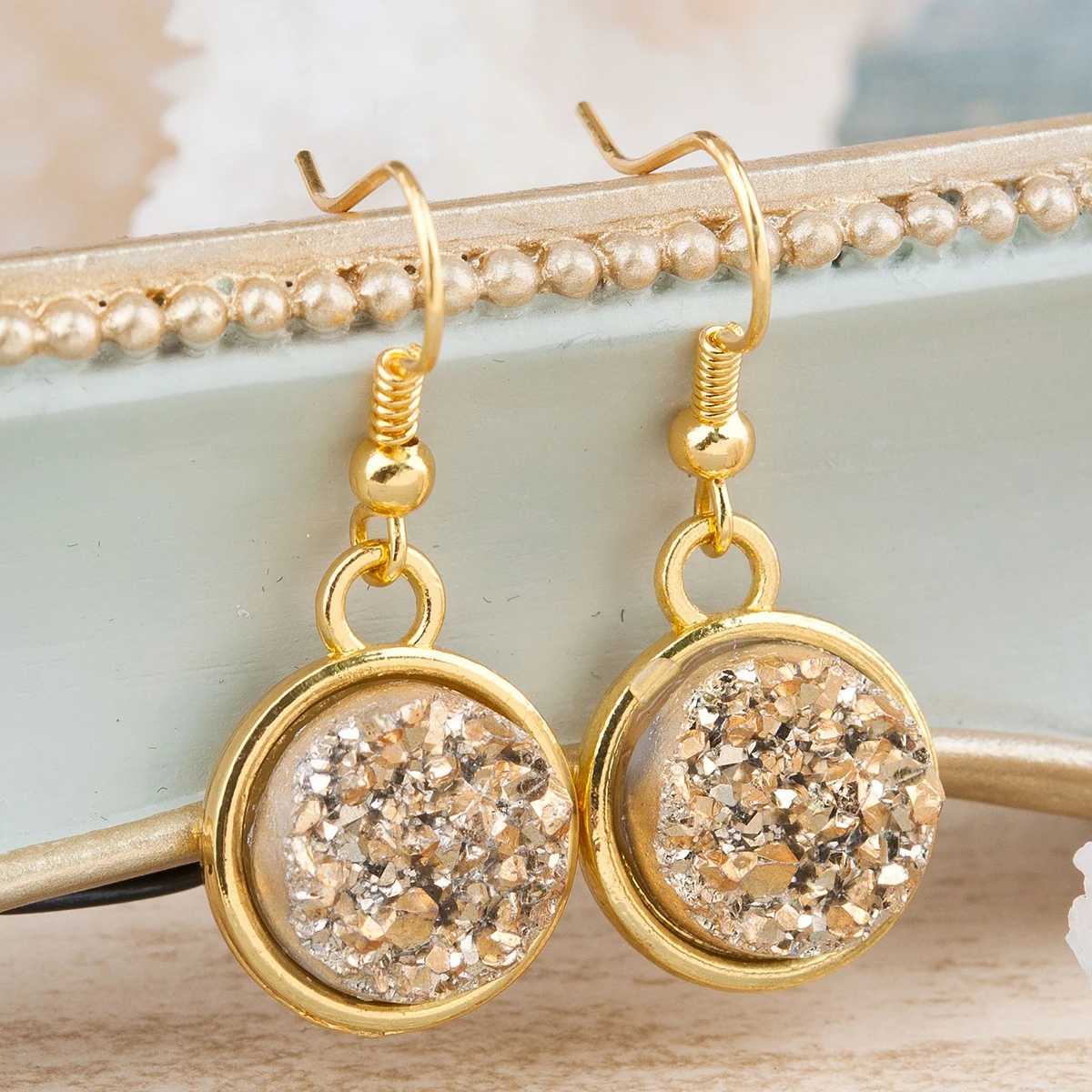 Doreen Box Resin Earrings Gold color &amp Golden Round 34mm x 15mm Post/ Wire Size:(20 gauge) 1 Pair 2017 new | Украшения и