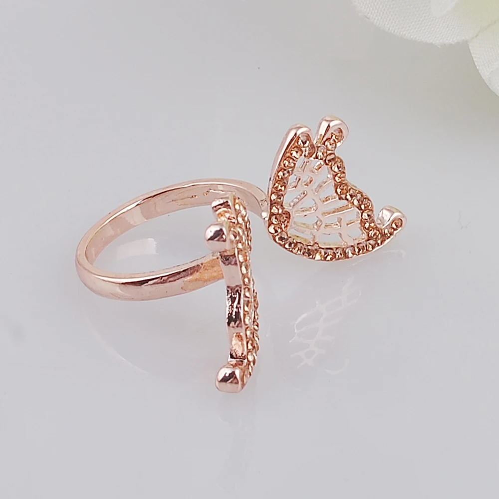 Женское кольцо с бабочкой и фианитом Открытое цвета розового золота ювелирное