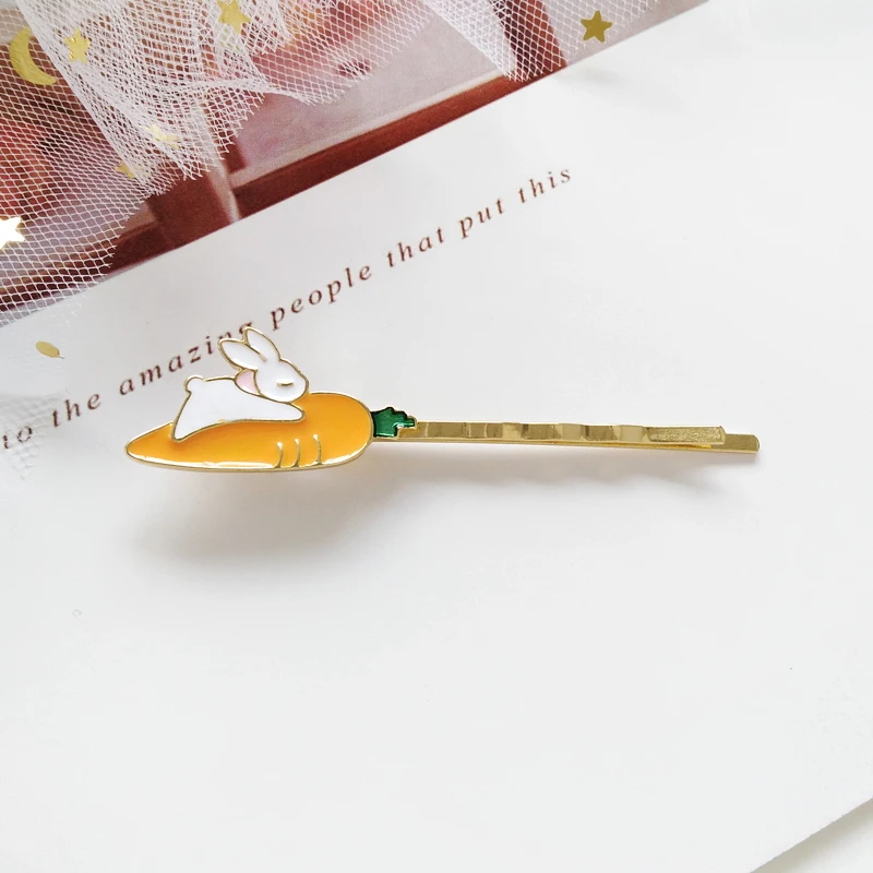 Japanese fun cute little white rabbit carrot girl wind word hairpin sweet wild student side clip |