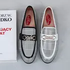 Мужские кожаные туфли в сеточку, с золотыми цепочками и пряжкой, без застежки, модельные туфли, роскошный бренд, деловая обувь, Новинка