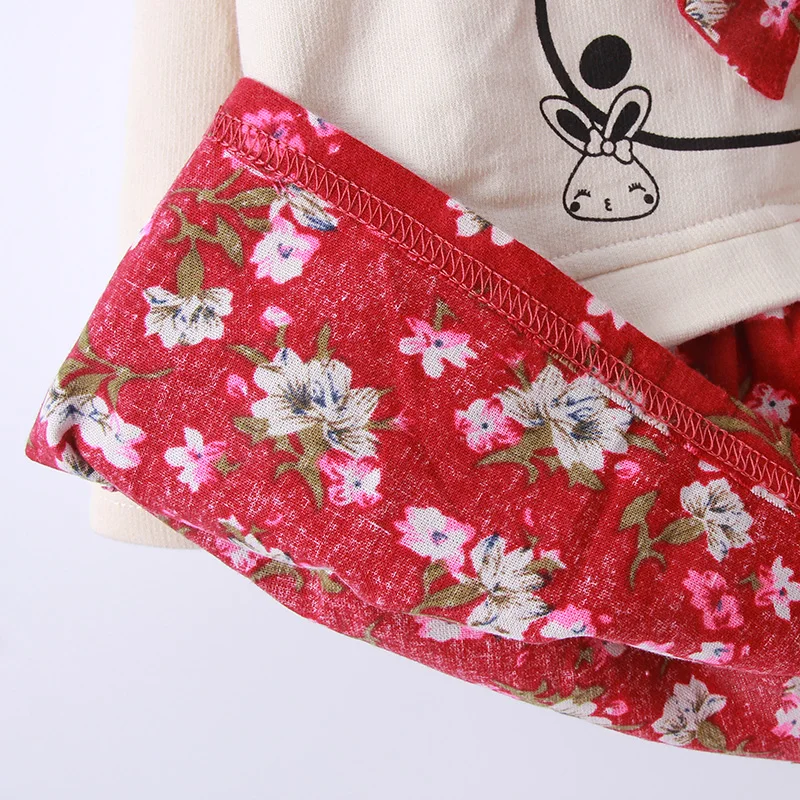 Милые платья для девочек на весну и осень трапециевидной формы с бантом модные