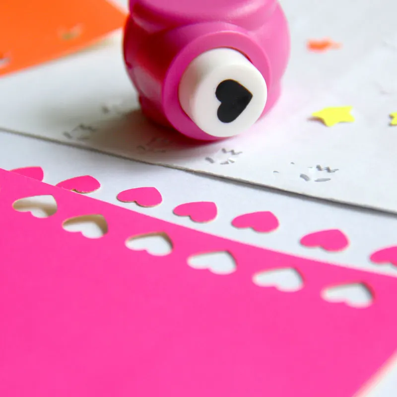 С мелким цветочным рисунком Бумага Craft дырокол для альбомов удары ручной резак