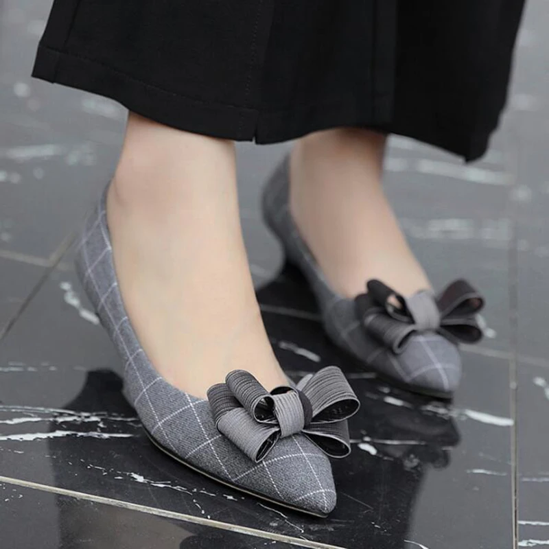 Новинка Женская обувь в клетку сезон весна осень Милая женская без застежки с