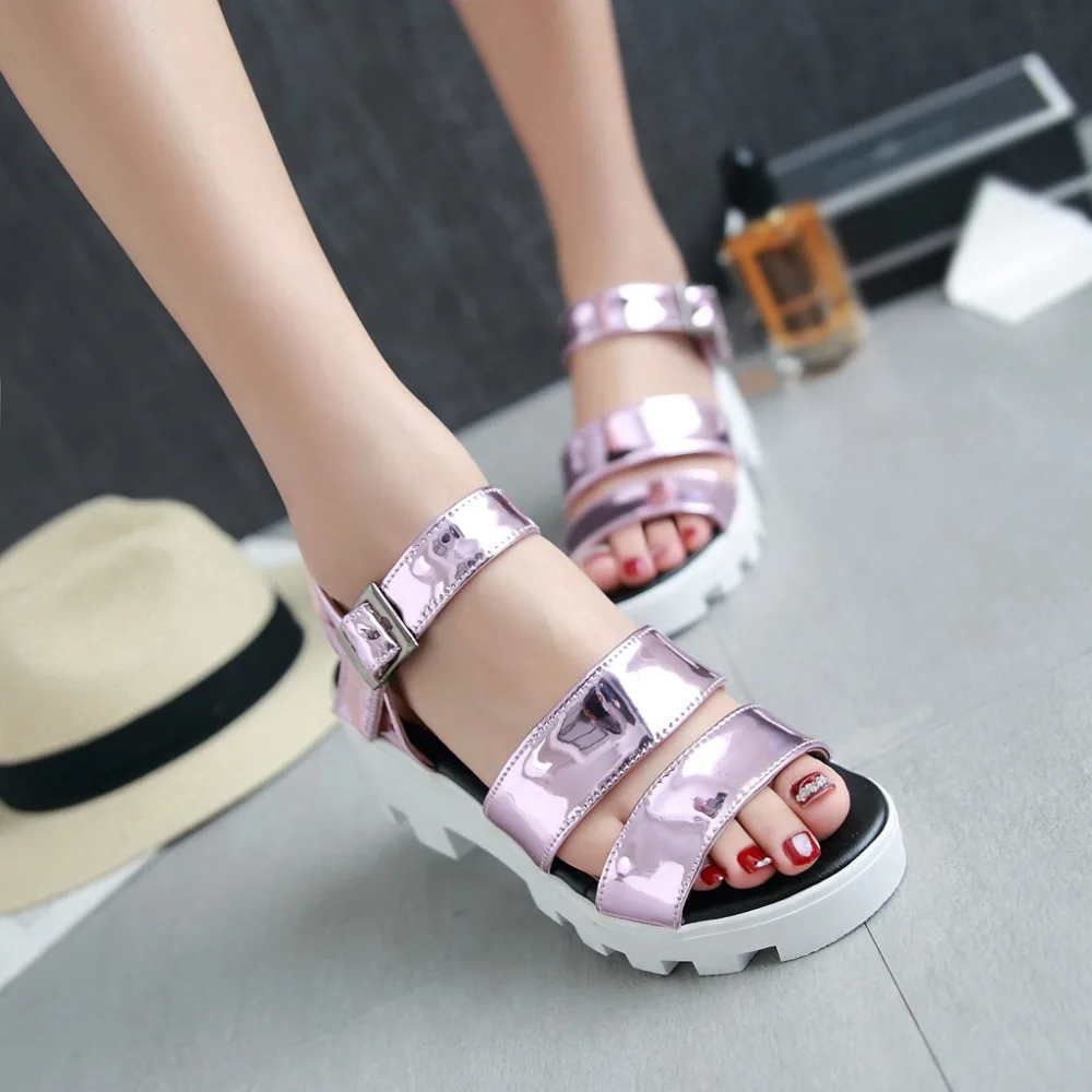 2017 Лето Новый Пряжка Ремешок Лодыжки Накруткой Дамы сандалии Толстым дном