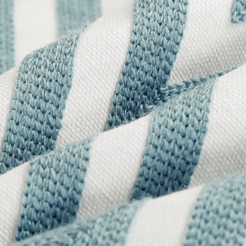 Наволочка для подушки с геометрическим рисунком в скандинавском стиле