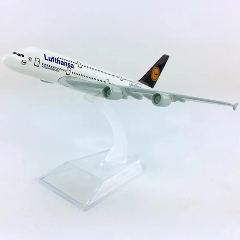 Коллекционная модель самолета Lufthansa 14 см 1:400 | Игрушки и хобби