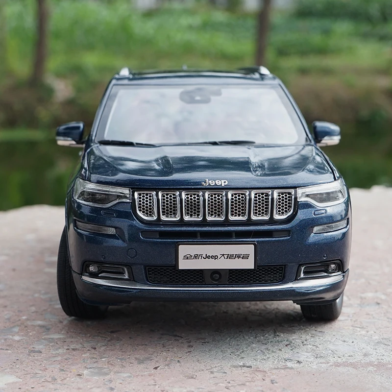 Новинка 1/18 Jeep Grand Commander Fiat Chrysler литой металлический Автомобиль SUV модель синий белый черный детские игрушки коллекция подарок