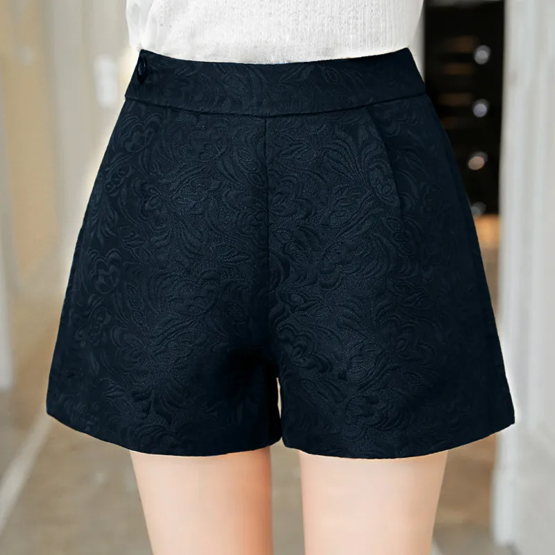 Фото New Fashion Europe and Joker dark Plaid shorts high-waisted Korean Casual women Jeans Shorts crochet Plus Size 4XL Женская одежда New Fashion Europe and Joker dark Plaid shorts high-waisted Korean Casual women Jeans Shorts crochet Plus Size 4XL Женская одежда
