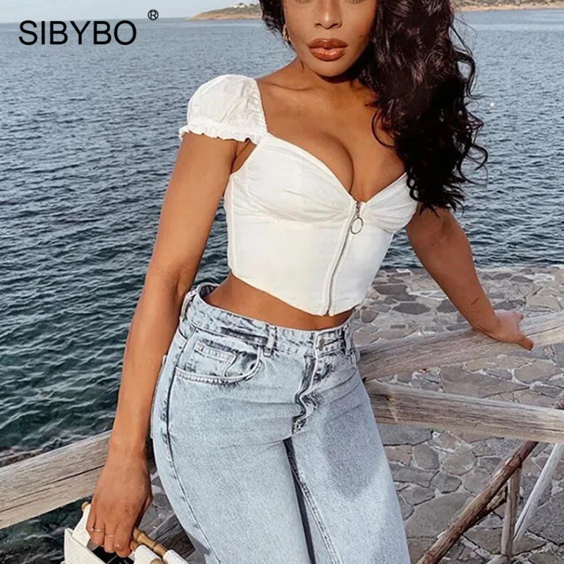 Женский укороченный топ с оборками Sibybo на молнии V образным вырезом и открытой