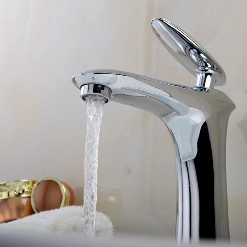 Современный элегантный смеситель для раковины в ванной комнате хромированный