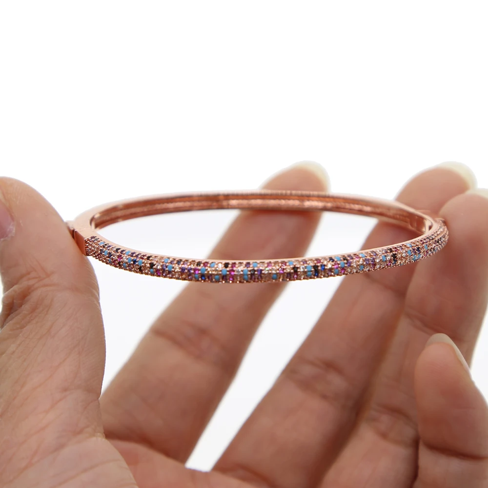 Женский браслет манжеты с разноцветным радужным кубическим цирконием lucky girl