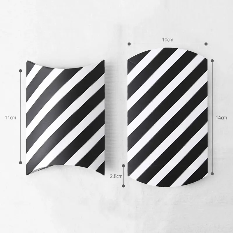 30pcs Black White Twill Pillow Candy Boxs with Ribbons Wedding Favors Packaging Decorations Birthday Party Gift Bag for Guests | Дом и сад