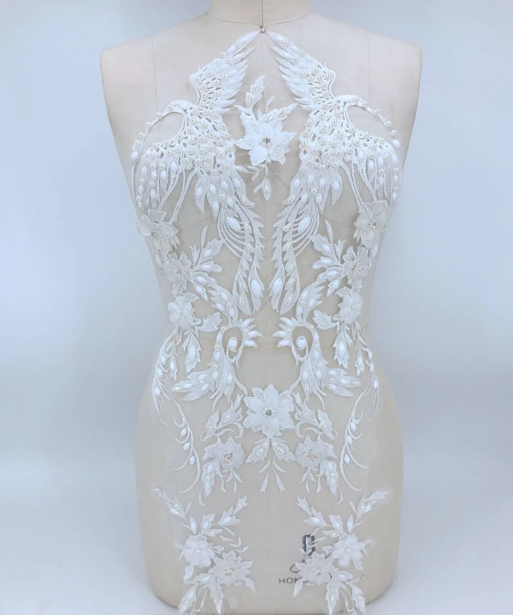 Объемный объемный цветок пришитый стразами бисер жемчужина слоновая кость