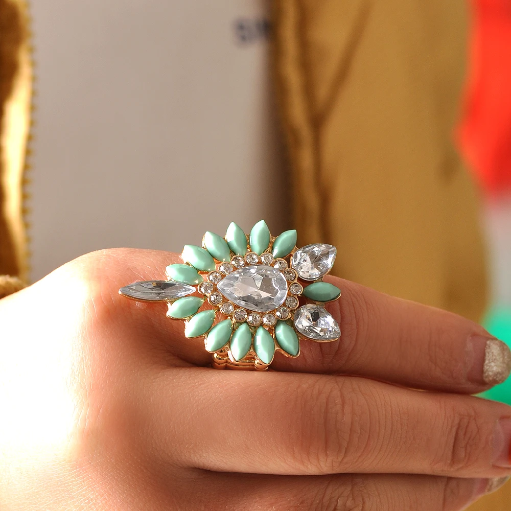 Golden fashion flower ring. Green semi-precious stones and crystal Mosaic. new European American popular accessories SETS | Украшения и
