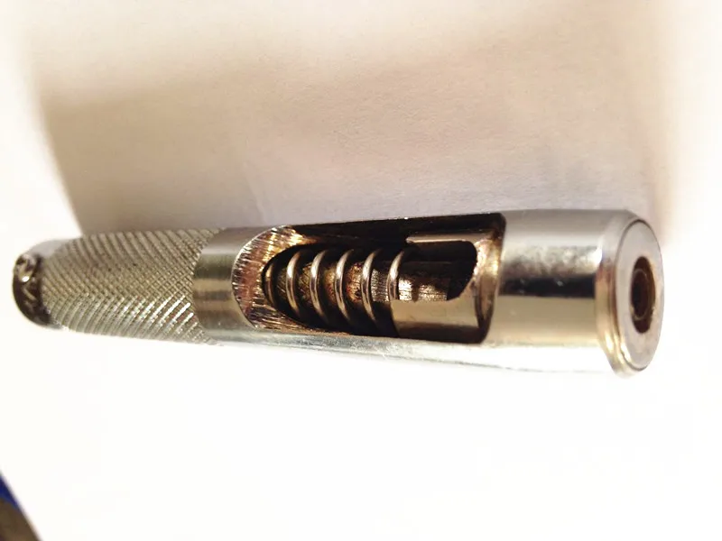 

1 шт., встроенный дырокол для бумажных колец