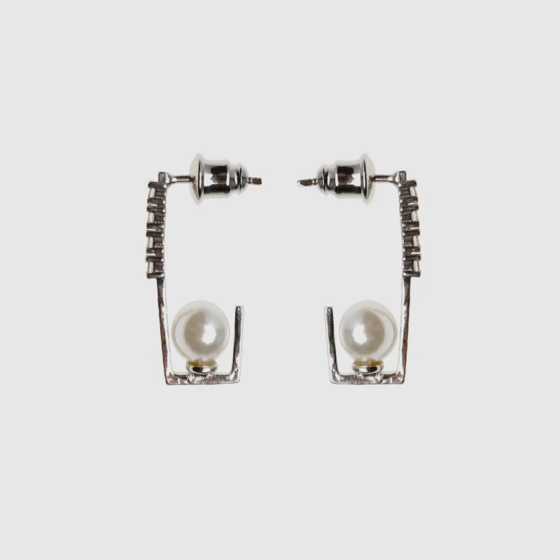 

M28-Amorita boutique Simple mini pearl earrings