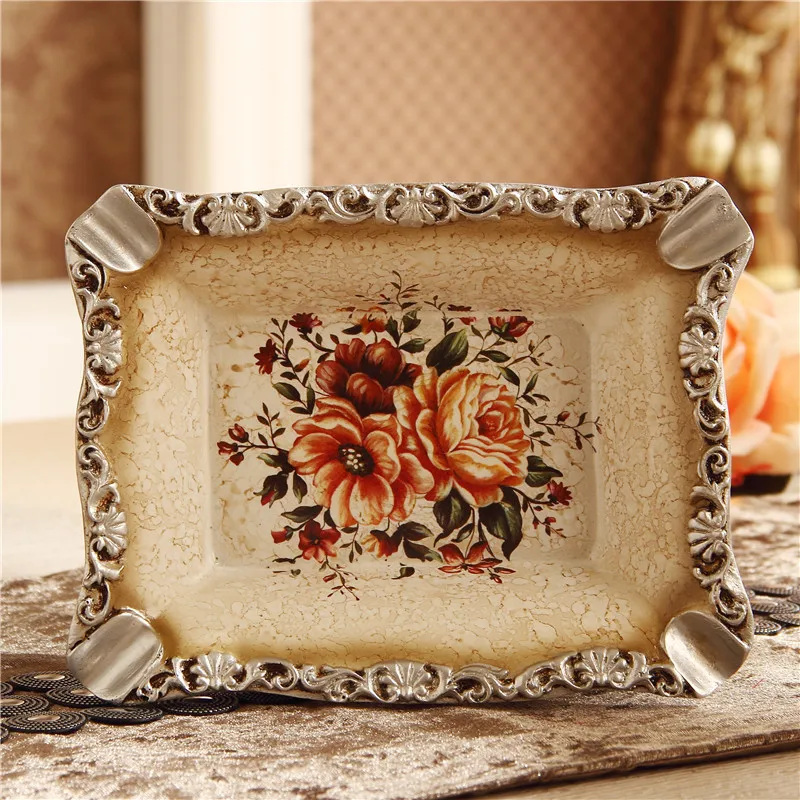 

The ashtray retro European large stylish ceramic ashtray Home Furnishing living room decor decoration