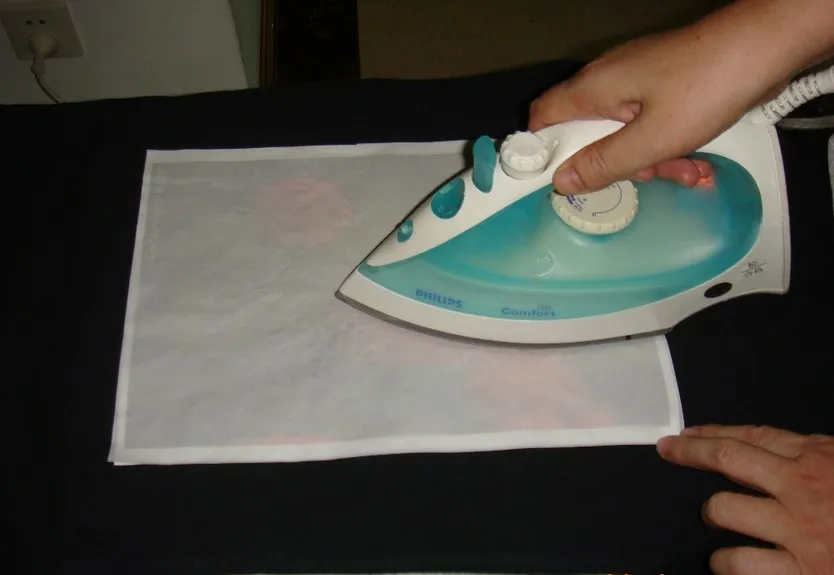 Бесплатная доставка железная бумага для черного или темного текстиля A4 * 40 шт.