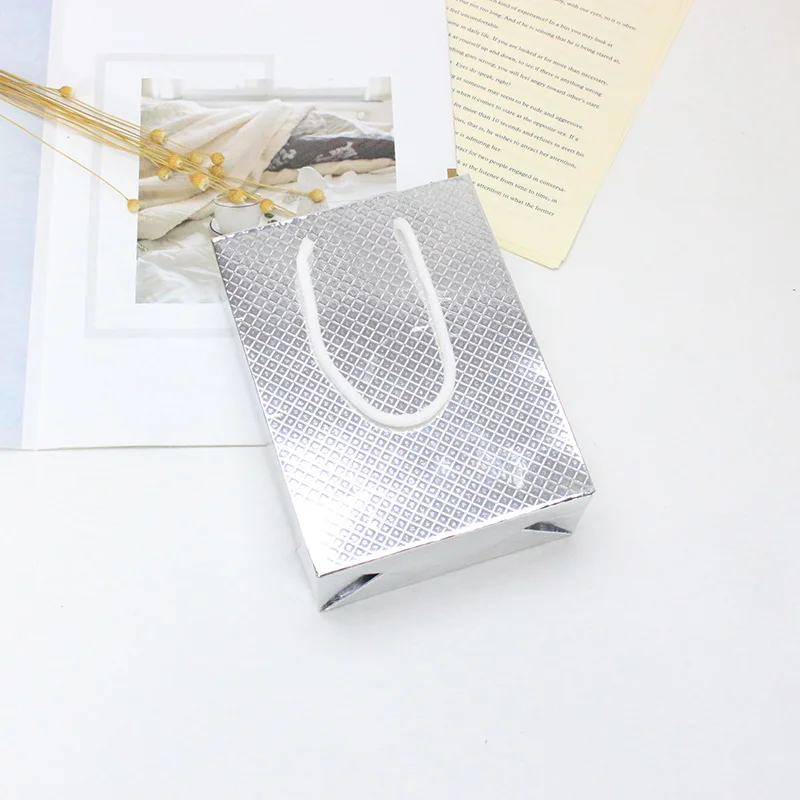 Silver AVEBIEN 24 шт картонные мешки для конфет, свадебный сувенир упаковка для шоколада подарочная коробка на день рождения вечерние сувениры для детского душа Сумочка подарочная сумка - Цвет: Silver