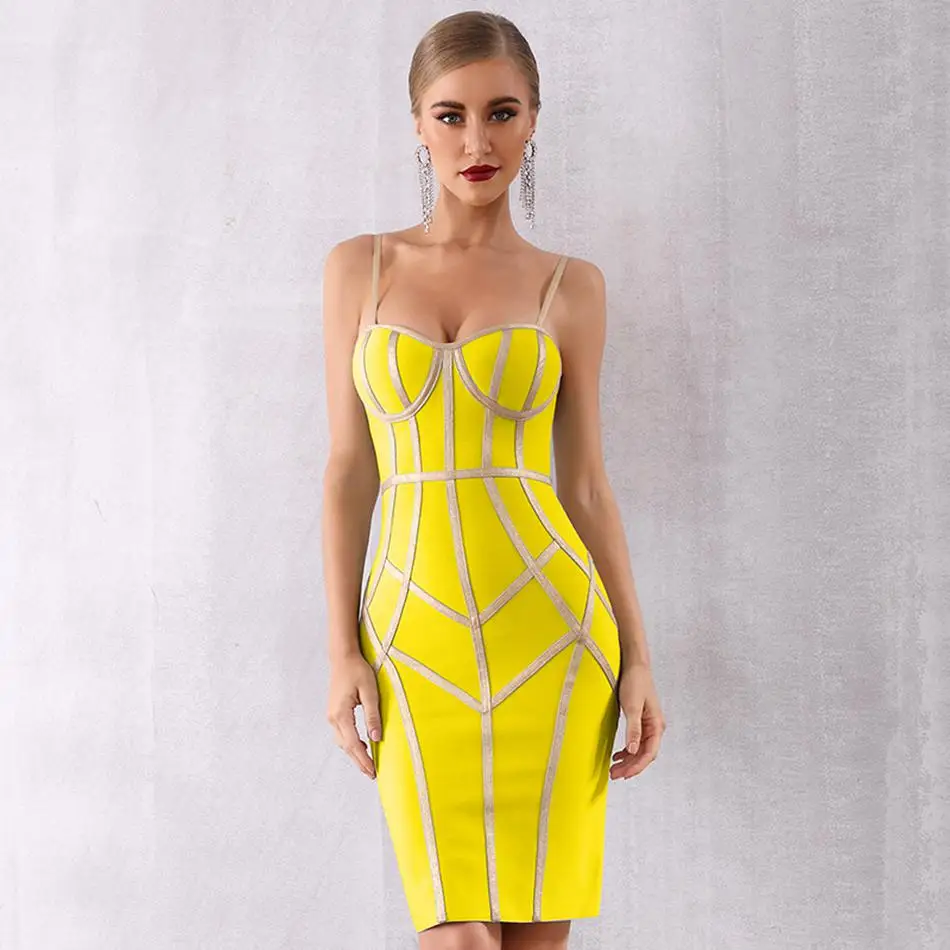 Женское вечернее платье на бретелях облегающее без бретелек с открытыми плечами