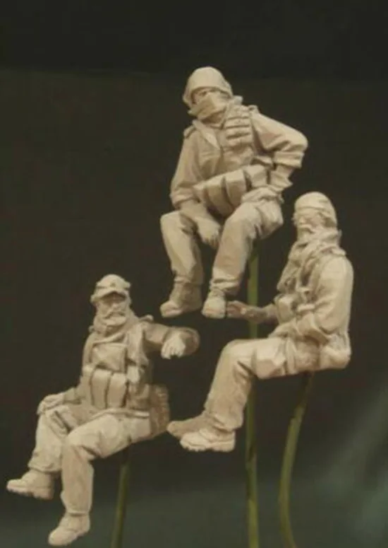 Новая несобранная особая команда США в Афганистане 1/35 включает себя 3 Статуэтки