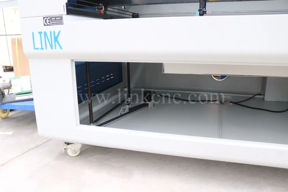 Лазерная резка и гравировка акриловых листов 90 Вт| |