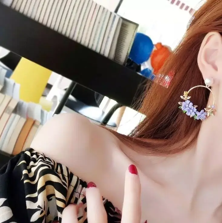 Женские серьги с жемчугом фиолетовые и розовые в Корейском