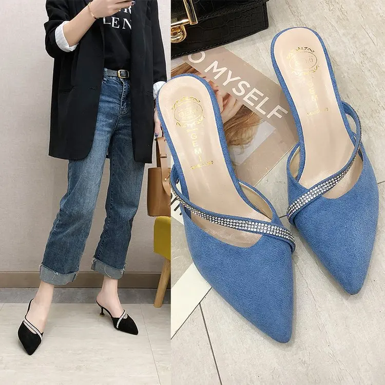 Женские шлепанцы с закрытым носком на тонком каблуке средней высоты Летние