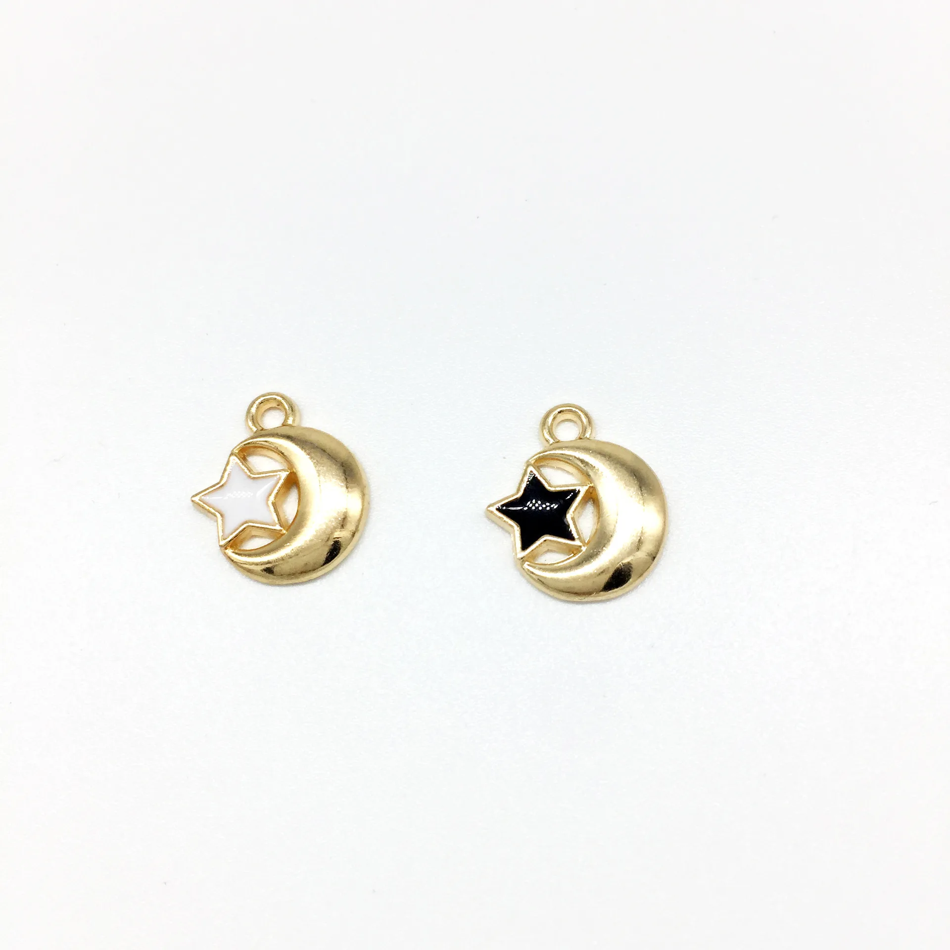 

30PCS/Lot AlloyMoon Star Necklace Pendants DIY Jewelry Findings Black White Oil Drop Gold Color Tone Charms