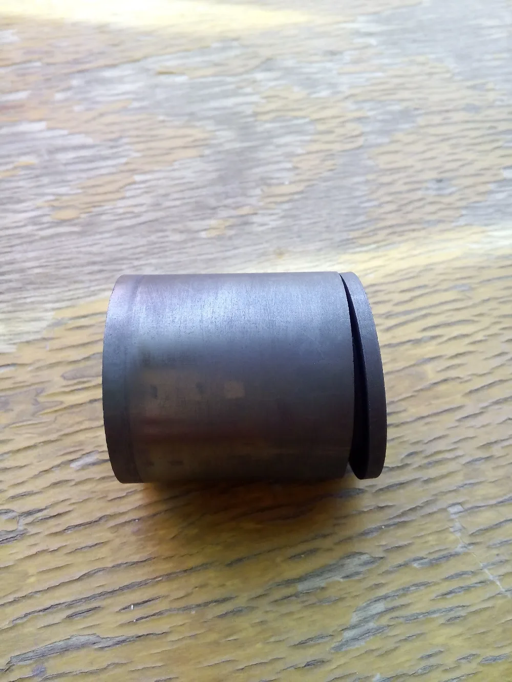 С крышкой Dia30x H30mm графит высокой чистоты тигель используется для драгоценных