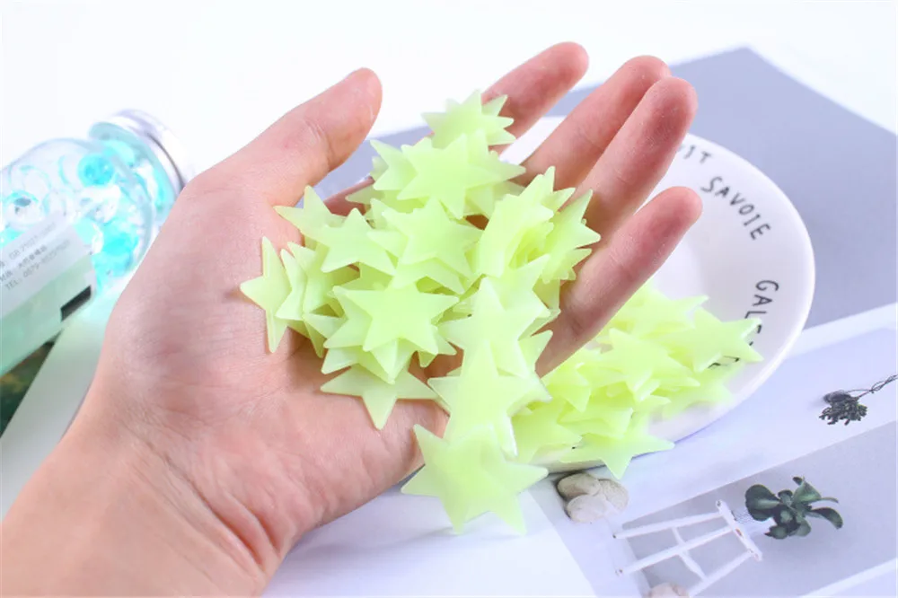 Светящиеся в темноте игрушки 3 см светящиеся наклейки виде звезд флуоресцентная