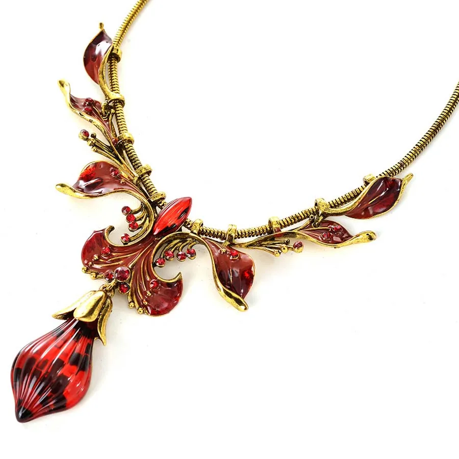 Набор ювелирных изделий серьги и ожерелье с принтом в виде листочков